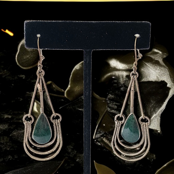 Vintage Jewelry - Malachite Green Stone Wire Design Earrings Teardrop Dangle Dainty Bohemian Gypsy
